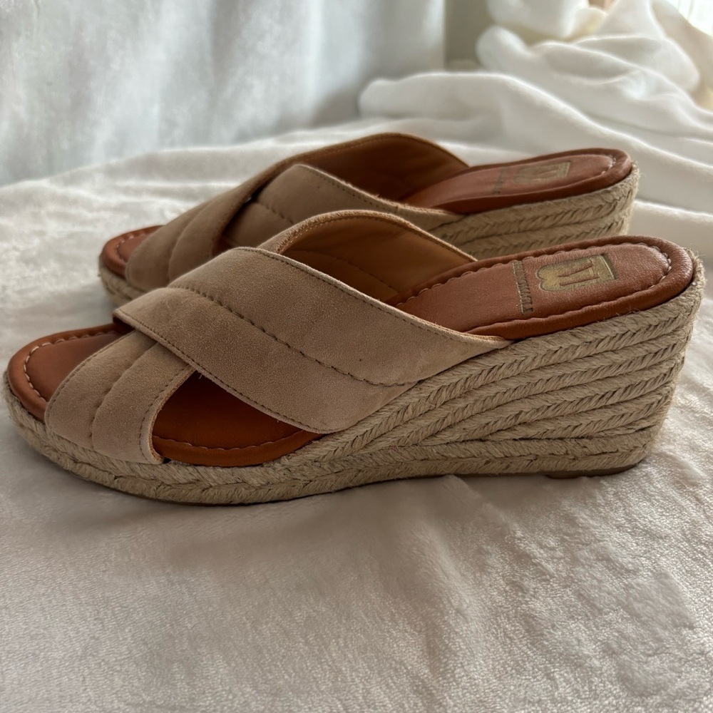 Bruno Magli Elena Espadrille Wedge Leather Sandal Size 8 Tan
